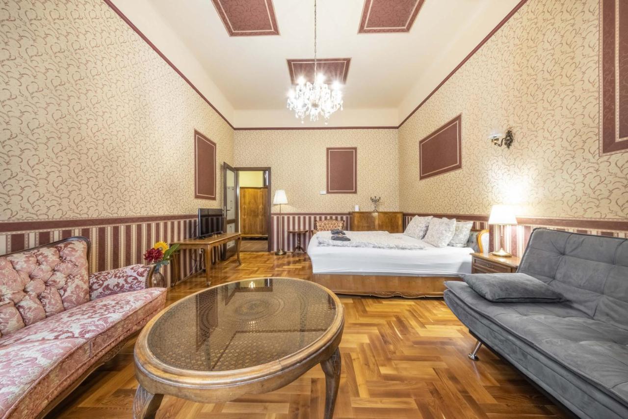 Josephine Studio Budapeste Exterior foto